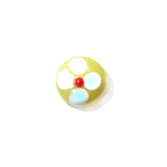 Yellow flat glass bead