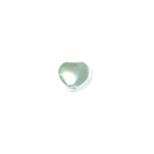 Pearl Pale green (Light green), heart 8 mm