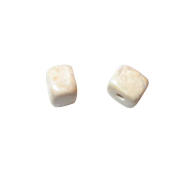 Beige square naturestone bead