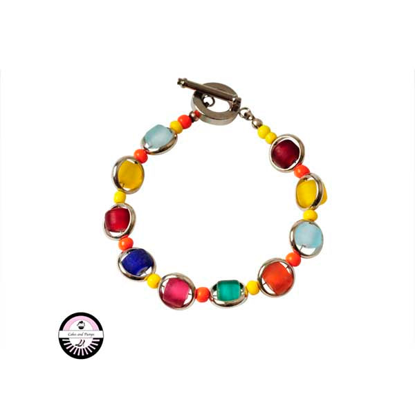 Bracelet with  metal rings and glass beads